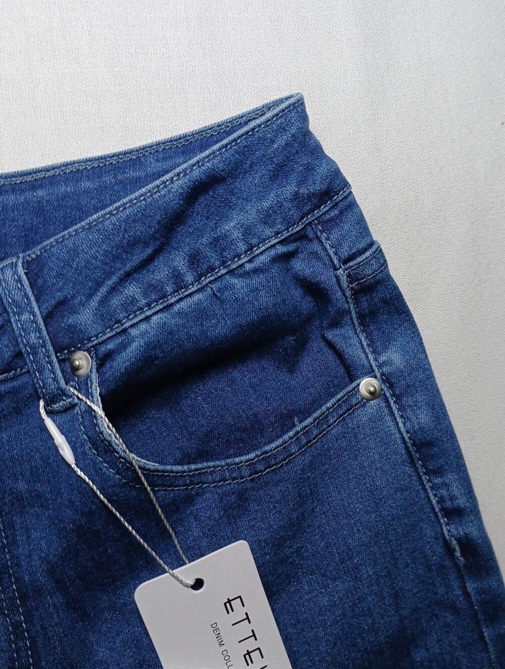 Ettelo Womens High Waist Wide Leg Jeans Size 6 Dark Blue Denim 27X29.5 NWT - Picture 3 of 13